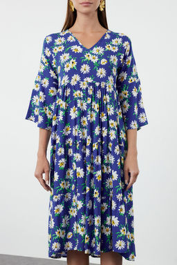 Mavi Cicekli Desenli Genis Kesim V Yaka Dokuma Elbise TWOSS24EL01029