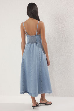 Trendyolmilla Ac?k Mavi V Yaka Ask?l? Midi Denim Elbise TWOSS25EL00737 фото 4