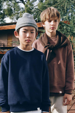 BASIC LABEL SWEATSHIRT