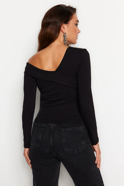 Siyah Pamuklu Esnek Volanl? Fitted/Vucuda Oturan Crop Orme Bluz TWOAW24BZ00161