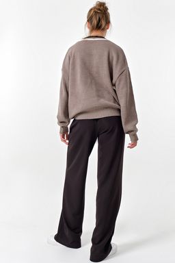 Пуловер вязаный оверсайз со спущенным плечом из хлопка капучино