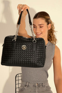 Женская черная сумка через плечо Неожиданная скидка в корзине