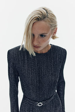 Vestido plisado con hombreras - H&m фото 2