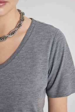 Футболка стандартного кроя с V-образным вырезом и короткими рукавами - Defacto фото 5