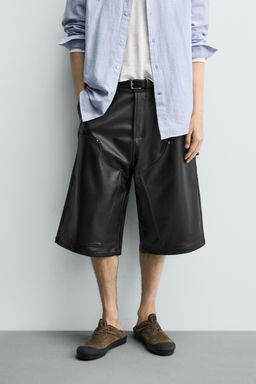 BERMUDA WIDE FIT EFECTO PIEL / Negro / Blanco - Zara фото 2