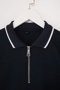 Siyah Loose Fit Dokulu Yaka Cizgi Detayl? Fermuarl? Polo Yaka T-shirt TMNSS26PO00003 - Trendyolmilla фото 5