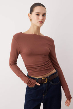Kahverengi*001 Duz Fitted/Vucuda Oturan Buzgu Detayl? Esnek Orme Bluz TWOAW25BZ00225