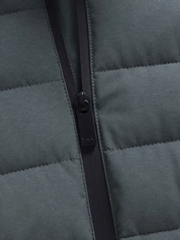 Куртка мужская стёганая с капюшоном с графеновой подкладкой цвета хаки 9623_1Kh