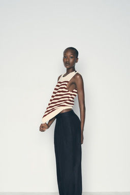 SLEEVELESS KNIT TOP WITH GOLD BUTTONS - Zara фото 3