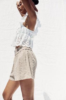 PERFORATED EMBROIDERY BERMUDA SHORTS - Zara фото 3
