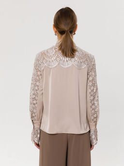 Блузка с кружевом