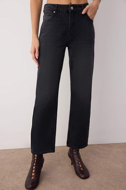 Siyah More Sustainable Normal Bel Yeni Straight Jeans TWOAW26JE00204