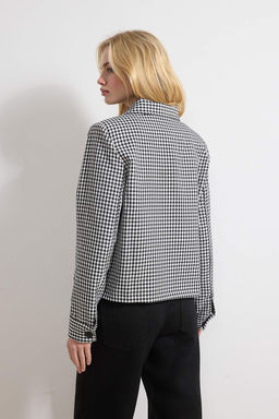 Siyah Beyaz Mini Ekoseli Dugmeli Astarl? Rahat Kal?p Ceket TWOSS26CE00017 - Trendyolmilla фото 4