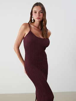 U Yaka Ask?l? Dokulu Elbise