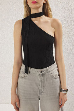 TRENDYOLMILLA Siyah Dantel Aksesuar Detayl? Regular/Normal Kal?p Tek Kol Orme Body TWOSS25BD00002  фото 4