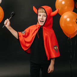 Карнавальный набор «Милый черт»: плащ с капюшоном и жезл