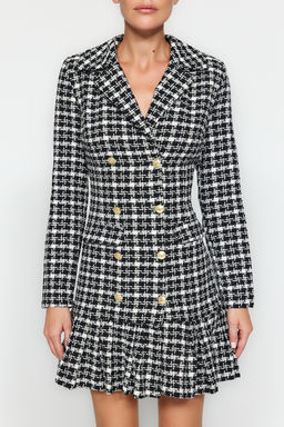 TRENDYOLMILLA Siyah Etegi Volanl? Dugme Detayl? Tuvit Dokuma Elbise TWOAW23EL00870  фото 11