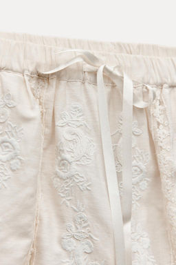EMBROIDERED LINEN BLEND SHORTS - Zara фото 3