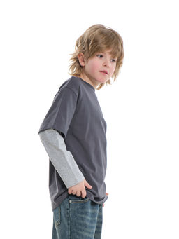 Лонгслив для мальчика с подзорным рукавом 22-0228 графит/св.серый меланж