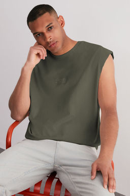 Gri Oversize/Genis Kesim Kabar?k Yaz? Bask?l? Etiketli S?f?r Kol T-Shirt/Atlet TMNSS24AL00005