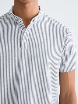 Hakim Yaka ?izgili Erkek Ti??rt