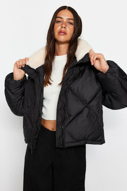 TRENDYOLMILLA Siyah Oversize Pelus Yaka Detayl? Su Itici Sisme Mont TWOAW24MO00008 фото 9