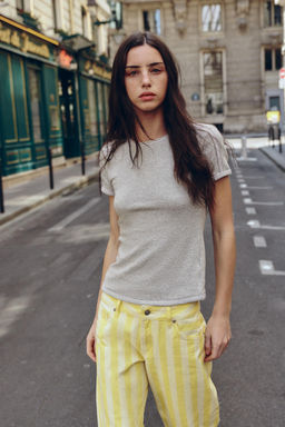 CAMISETA CONTRASTES / Gris vigor?