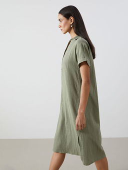 G?mlek Yaka Oversize M?slin Elbise