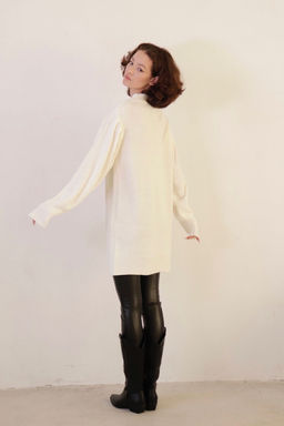 10670 Джемпер-туника с объёмными рукавами белый - Martichelli фото 20
