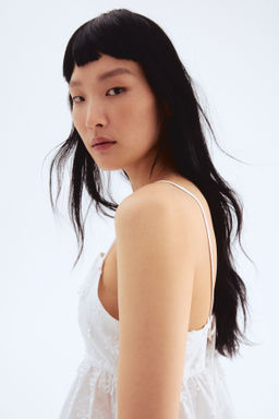 Top de tirantes espagueti con aplicaciones - H&m фото 6