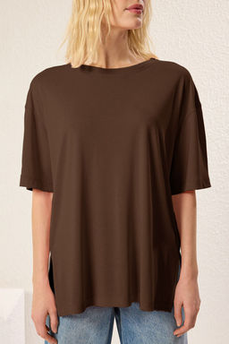 Kahverengi More Sustainable Modal Kumas Oversize/Genis Kal?p Orme T-Shirt TWOSS25TS00125