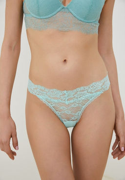 Кружевные трусы-стринги