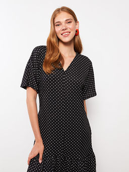 V Yaka Puantiyeli K?sa Kollu Kad?n Elbise