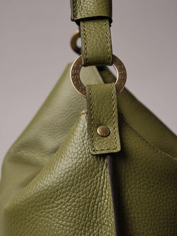 Кожаная сумка хобо Deboro 30900 зеленая водоросль