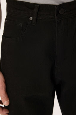Siyah Smoke Essential Fit Jeans Kot Pantolon TMNAW23JE00104
