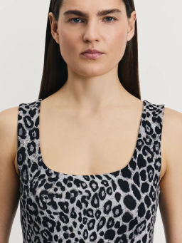 Базовый топ с широкими бретелями / Zarina  фото 6