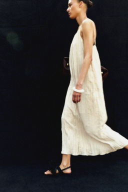 Vestido efecto arrugado con tirantes espagueti - H&m фото 4