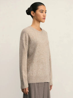 Джемпер свободного кроя с круглым вырезом / Zarina  фото 4