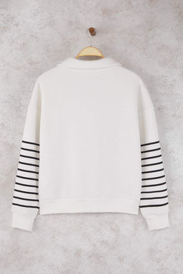 Ekru Cizgili Oversize/Genis Kal?p Fermuarl? Kal?n Ici Polarl? Orme Sweatshirt TWOAW26SW00044