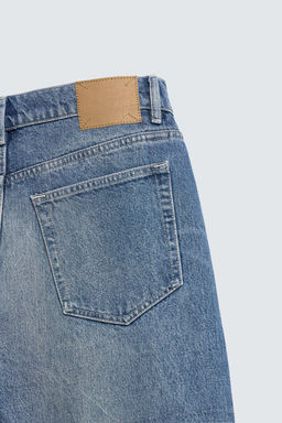 STRAIGHT ANKLE FIT JEANS