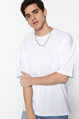 Unisex Beyaz Oversize/Geni_ Kesim %100 Pamuklu K_sa Kollu Basic T-Shirt TMNSS22TS0318