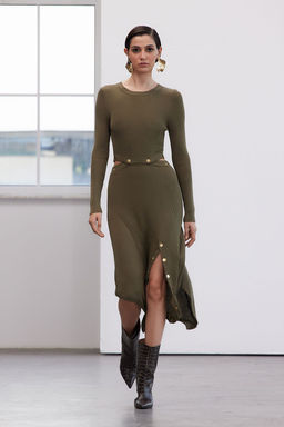 TRENDYOLMILLA Limited Edition Haki Midi Triko C?tc?t Detayl? Elbise TWOAW25EL00363  фото 2