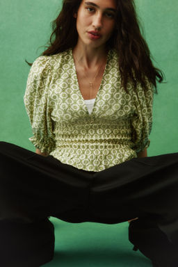 Blusa con cintura nido de abeja - H&m фото 6