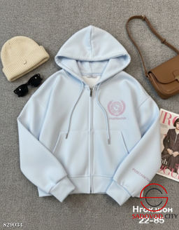 Толстовка женская с капюшоном