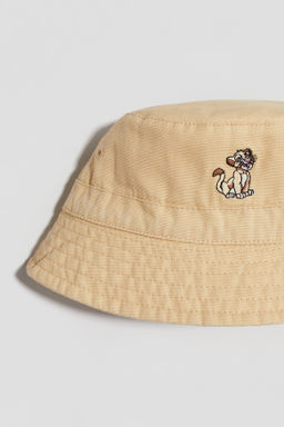 Gorro de pescador en algod?n con detalle bordado