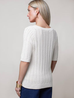 D39.349 Джемпер женский натуральный белый