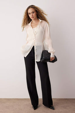 Beyaz Parlak Kumas Ici Atletli Gomlek TWOAW26GO00109 - Trendyolmilla фото 2