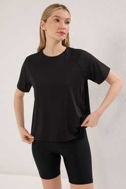 TRENDYOLMILLA Beyaz Dalg?c/Scuba Kumas Reflektor Bask?l? Spor Orme T-Shirt THMSS25TS00007 фото 2