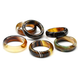 Кольцо из агата кофейного Радуга камня