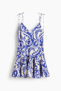 Vestido con falda acampanada